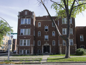 5096 W Monroe St in Chicago, IL - Foto de edificio - Building Photo