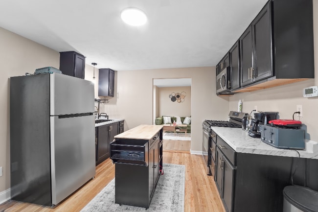 108 Robble Ave in Endicott, NY - Foto de edificio - Building Photo