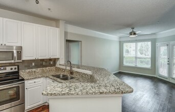 10 Perimeter Summit Blvd in Atlanta, GA - Building Photo - Building Photo