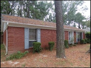 5803 Chaucer Ln in Little Rock, AR - Building Photo - Building Photo