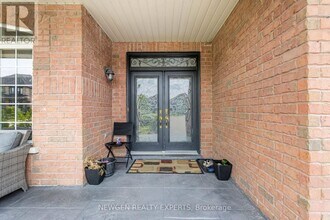 30 Rampart Dr in Brampton, ON - Building Photo - Building Photo