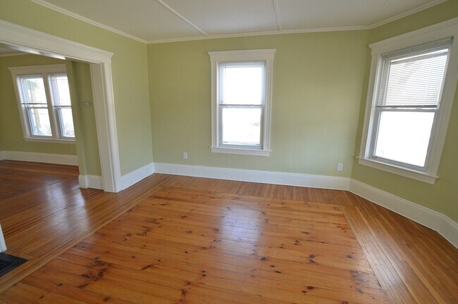 11 Woodland Ave-Unit -A in Beverly, MA - Building Photo - Building Photo