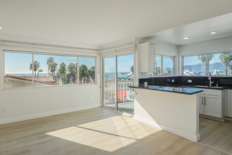 1649 Appian Way in Santa Monica, CA - Building Photo - Building Photo