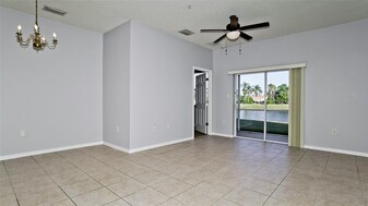 3782 Parkridge Cir in Sarasota, FL - Foto de edificio - Building Photo