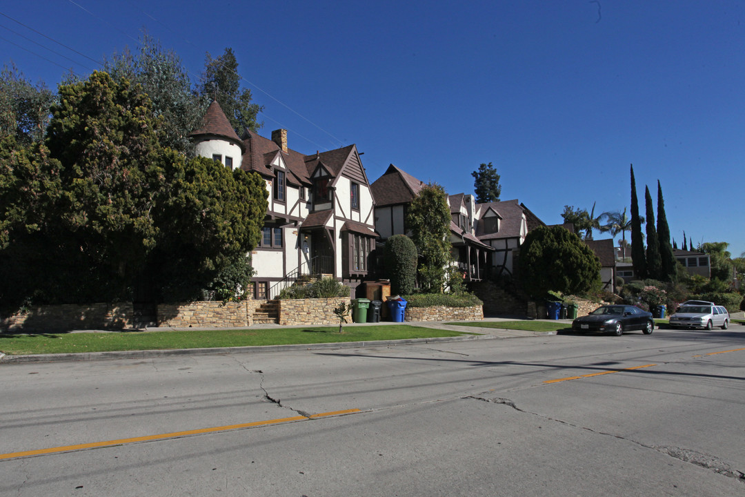 3429-3437 Rowena Ave in Los Angeles, CA - Building Photo