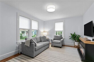 11 Whitwell Pl in Newport, RI - Building Photo - Building Photo