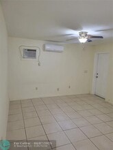 2534 Taft St in Hollywood, FL - Foto de edificio - Building Photo
