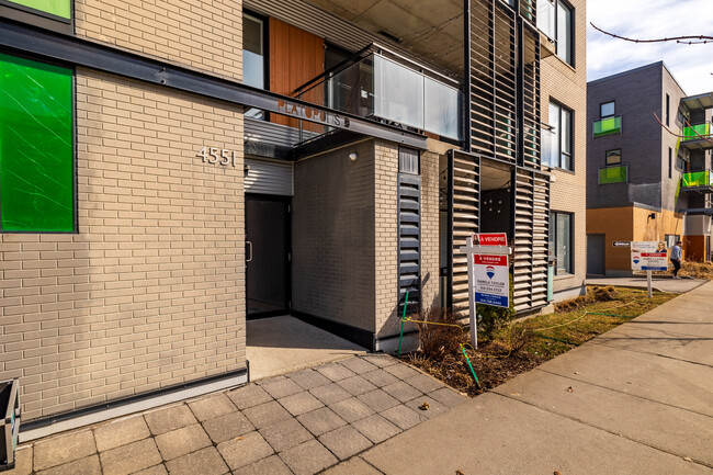 Platopolis D in Montréal, QC - Building Photo - Building Photo