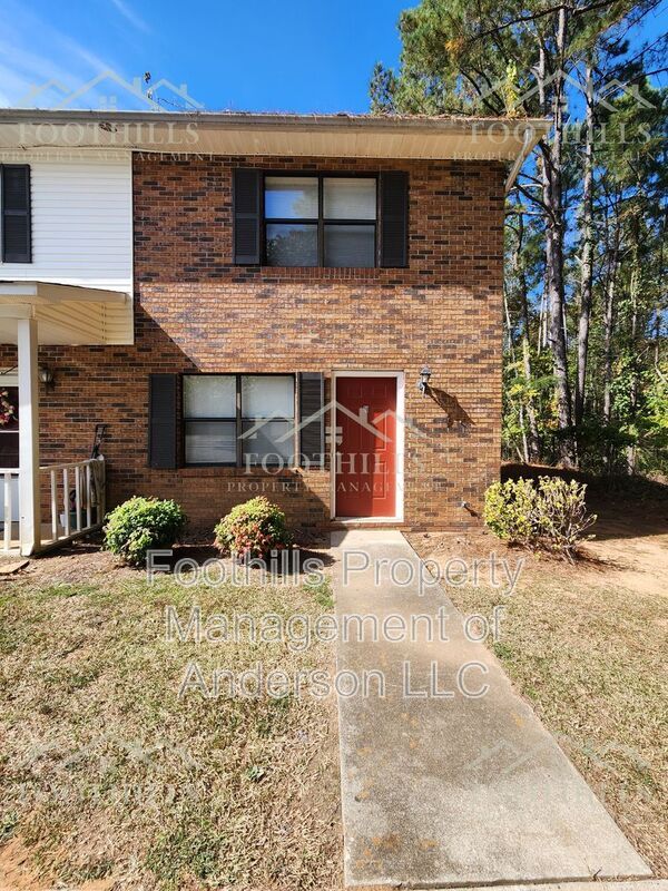 property at 108 Woodland Dr