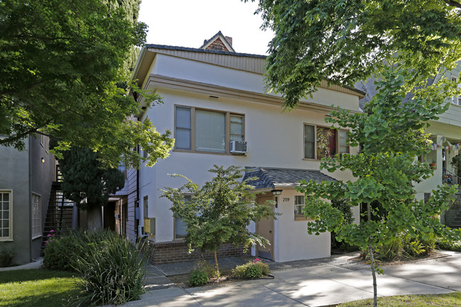 2119 I St in Sacramento, CA - Foto de edificio - Building Photo