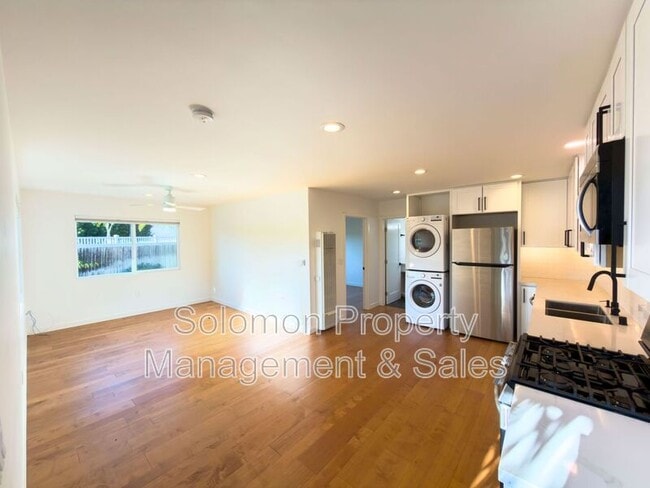 3302 Avenida De Loyola in Oceanside, CA - Building Photo - Building Photo