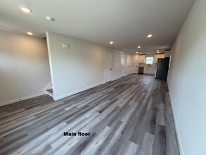 1310 Main Ave SE in Hickory, NC - Foto de edificio - Building Photo
