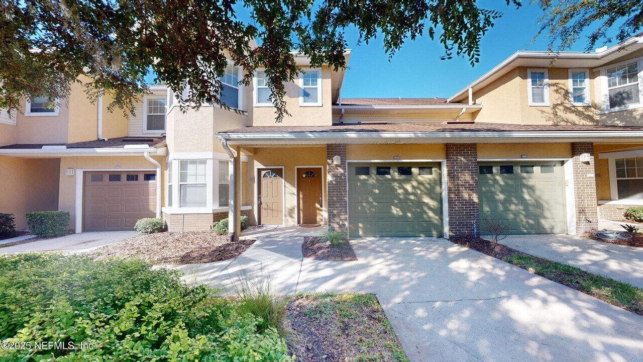 5663 Greenland Rd in Jacksonville, FL - Building Photo