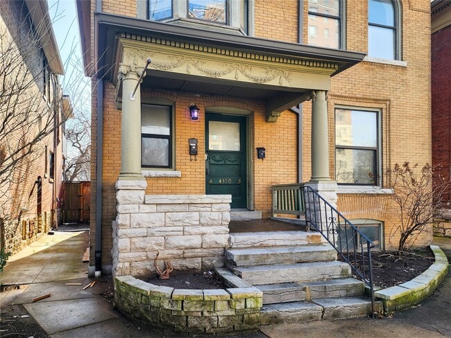 4390 McPherson Ave in St. Louis, MO - Building Photo - Building Photo