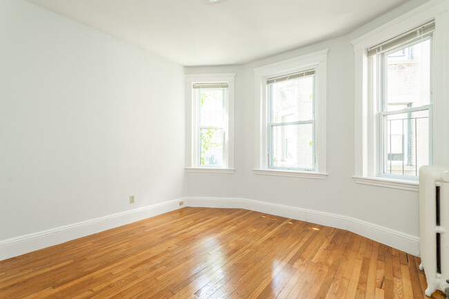 32 Worthington St, Unit 38 in Boston, MA - Building Photo - Building Photo