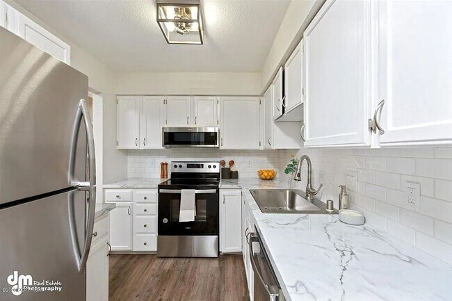 property at 330 Beulah Cir