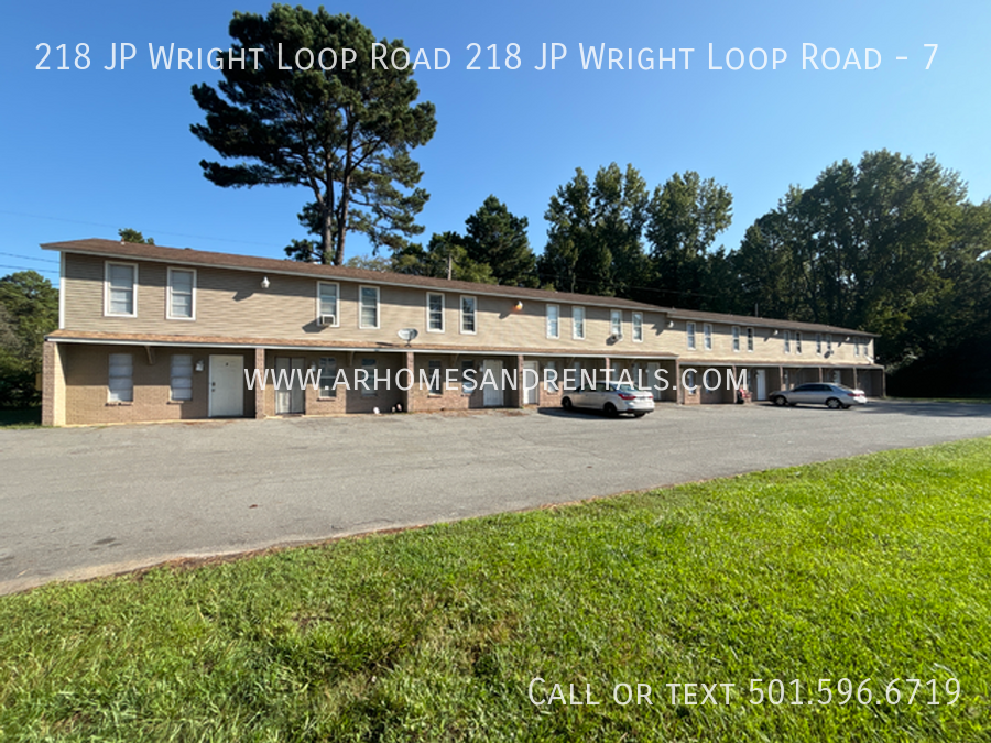 218 N J P Wright Loop Rd in Jacksonville, AR - Building Photo