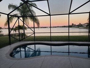 1806 Mira Lago Cir in Ruskin, FL - Building Photo - Building Photo