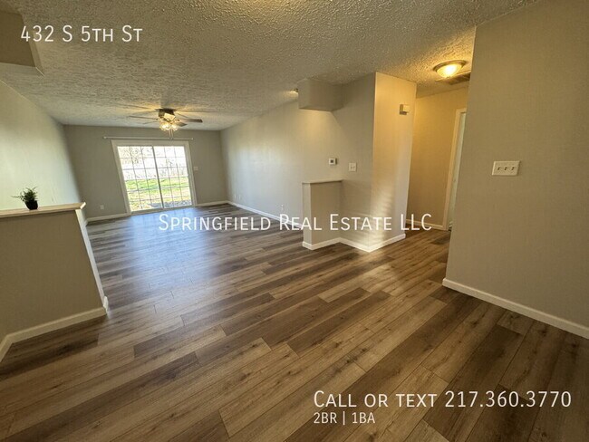 432 S 5th St in Auburn, IL - Building Photo - Building Photo