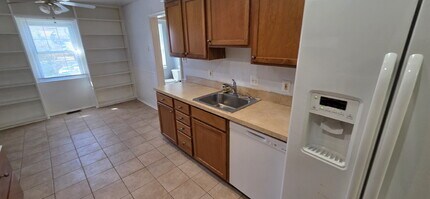 12735 Lighthouse Ln in Woodbridge, VA - Building Photo - Building Photo