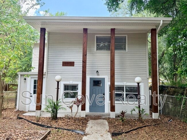 property at 807 E Genesee St