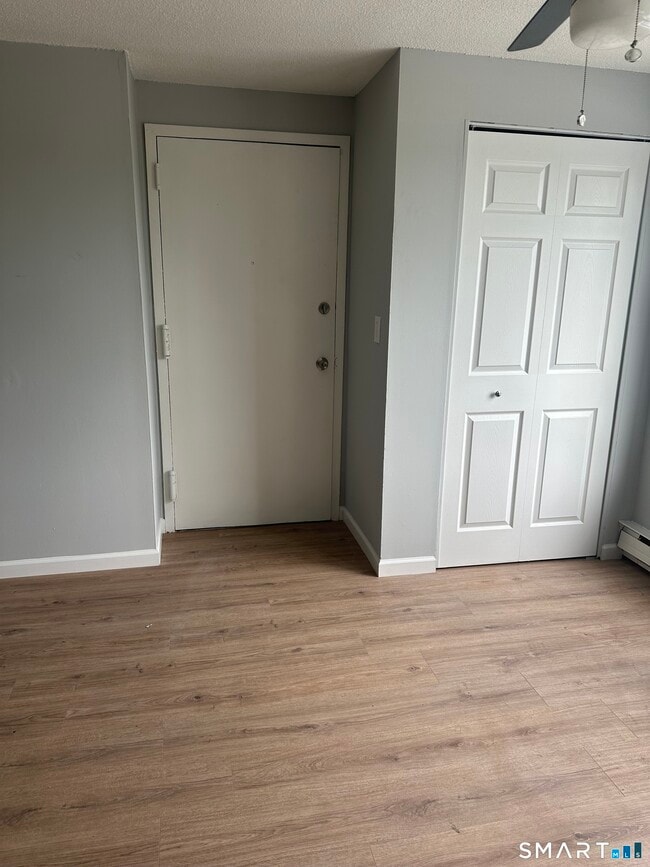 5 Nabby Rd in Danbury, CT - Building Photo - Building Photo