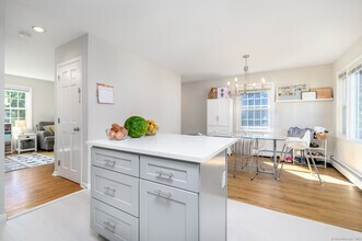 1115 Black Rock Tpke in Fairfield, CT - Building Photo - Building Photo