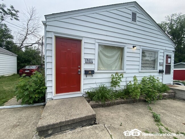 1210 West St in Des Moines, IA - Building Photo - Building Photo