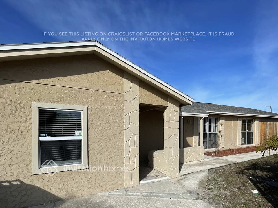 10115 Pepperidge Ct in Tampa, FL - Building Photo