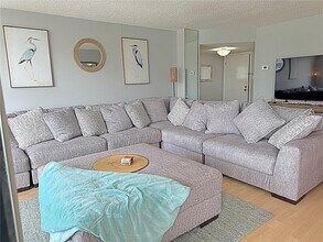 660 Island Way in Clearwater, FL - Building Photo - Building Photo