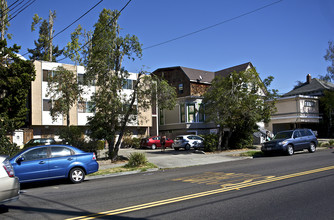 2243-2245 Ashby Ave in Berkeley, CA - Building Photo - Building Photo