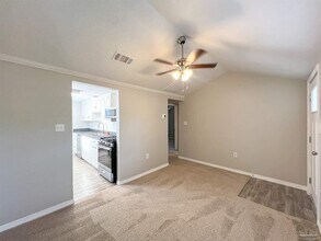 2265 Klinger St in Pensacola, FL - Building Photo - Building Photo