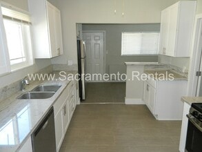 4371 3rd Ave in Sacramento, CA - Building Photo - Building Photo