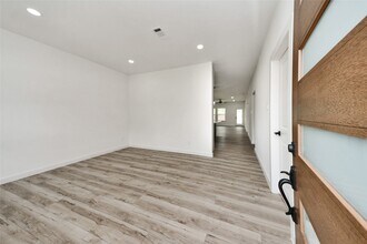 226 Glencairn Ct in Huffman, TX - Building Photo - Building Photo
