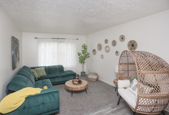 Woodview Manor Apartments