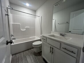 2527 Laurel Valley Way in Raleigh, NC - Building Photo - Building Photo
