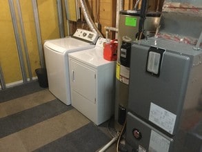 9833 Timbers Dr in Cincinnati, OH - Foto de edificio - Building Photo