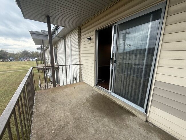 550 B E Bledsoe St in Gallatin, TN - Building Photo - Building Photo