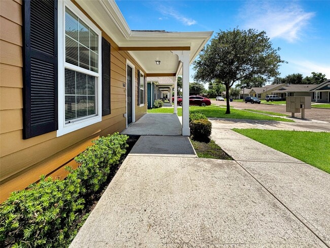 7426 Blue Jay Dr in Texas City, TX - Building Photo - Building Photo