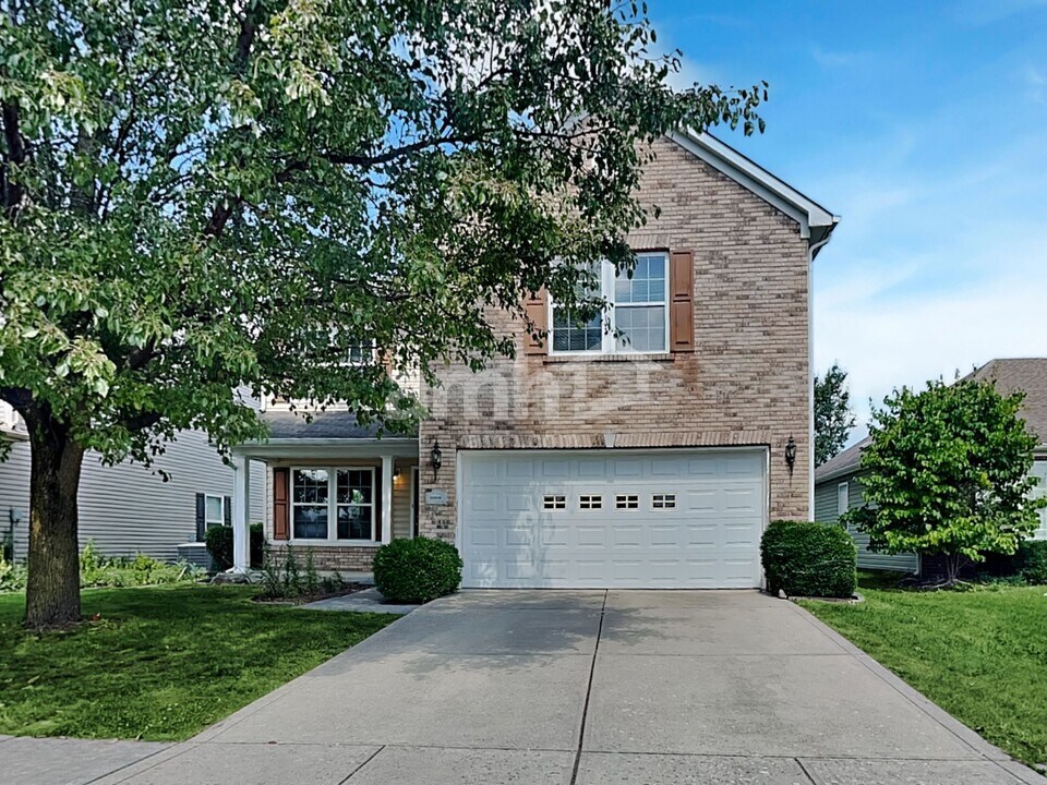 10660 Brighton Knoll Pky N in Noblesville, IN - Foto de edificio