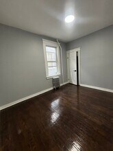 33 Howard St, Unit 1 in Irvington, NJ - Building Photo - Building Photo