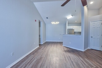 Alabaster Estates in Dothan, AL - Building Photo - Building Photo
