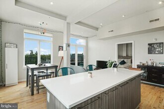 412 S 13th St in Philadelphia, PA - Foto de edificio - Building Photo