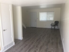 136 Arana Dr in Martinez, CA - Building Photo - Building Photo