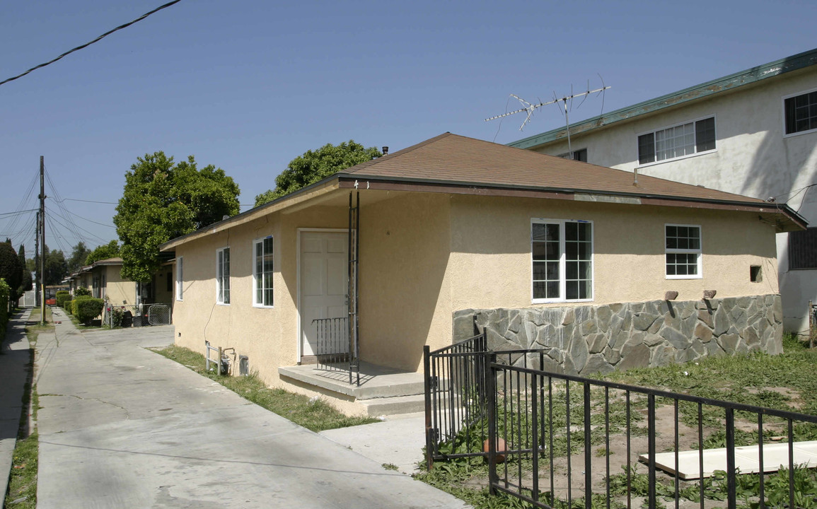 14911 Lemoli Ave in Gardena, CA - Building Photo