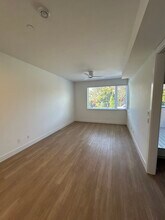240 4th St W in North Vancouver, BC - Building Photo - Building Photo
