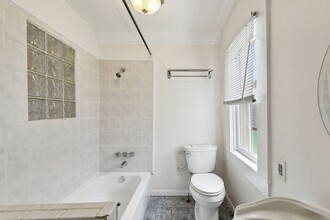 1021 Music St in New Orleans, LA - Building Photo - Building Photo