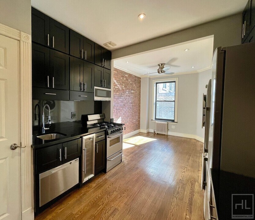 Renovated East Village 2-Bedroom with Pre- in New York, NY - Building Photo