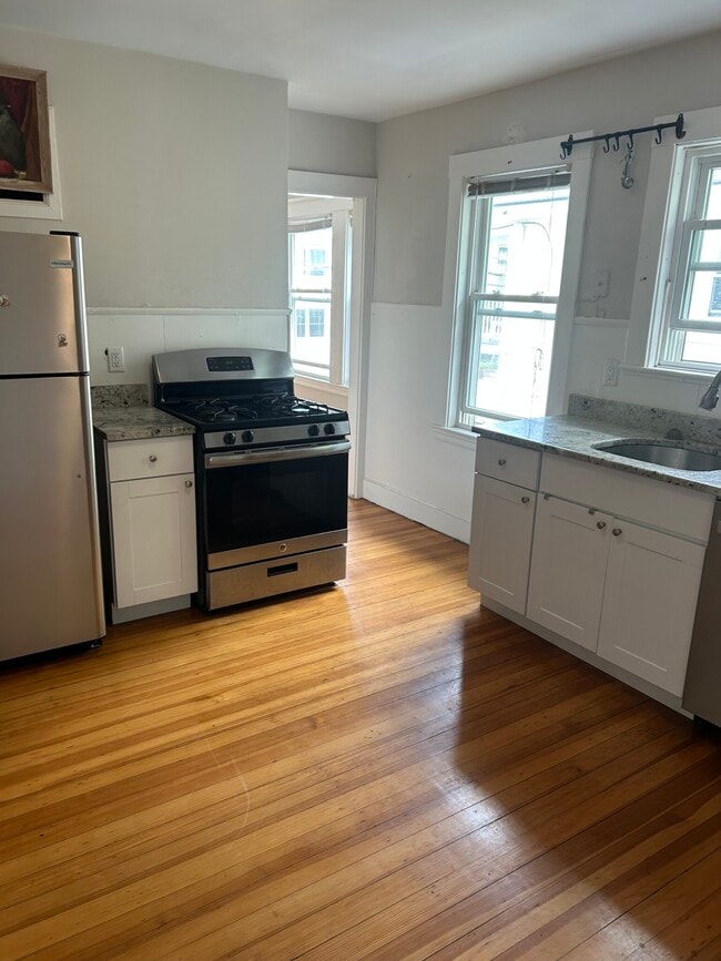 48 Standish St, Unit 2