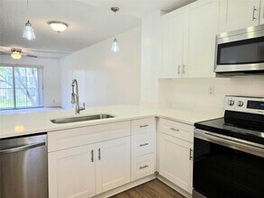 1100 NW 87th Ave in Coral Springs, FL - Building Photo - Building Photo